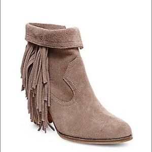Steve Madden Pallas Suede Leather Fringe Booties 8.5 M‎ beige Boho heels